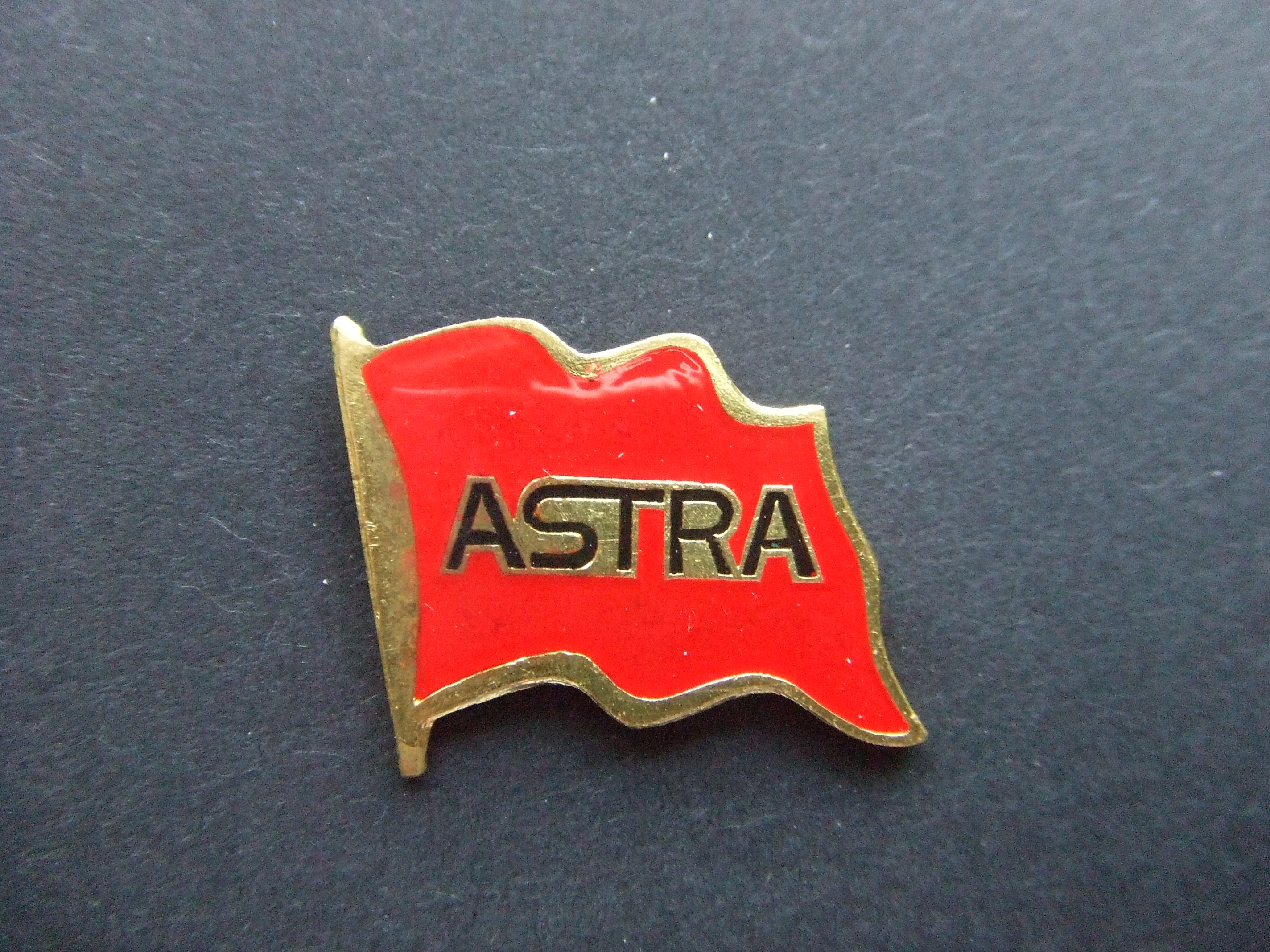 Opel Astra rood vlag